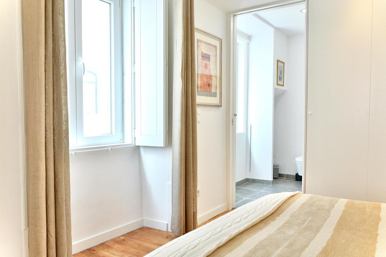 Bright And Spacious Three Bedroom In The Heart Of Apartment Lisbon