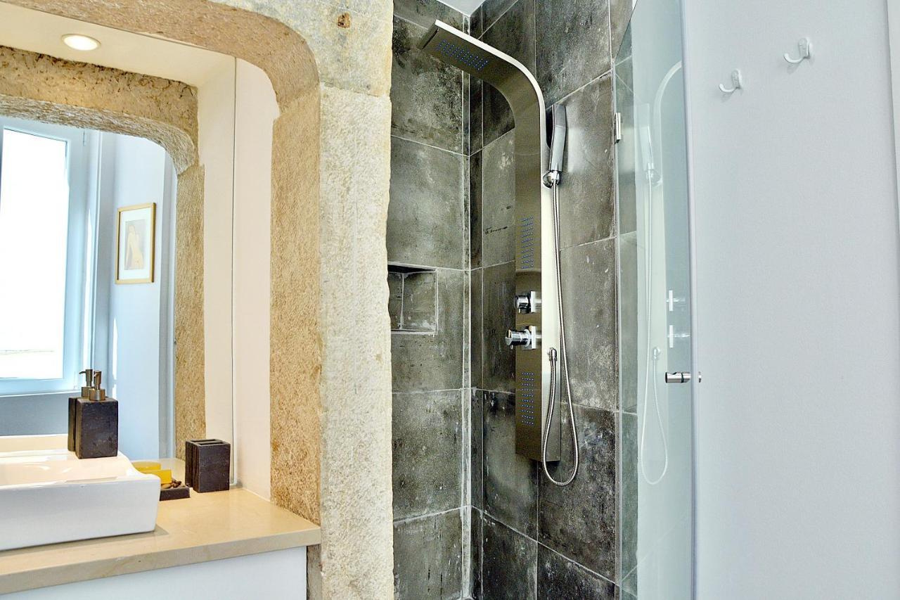 Bright And Spacious Three Bedroom In The Heart Of Lisboa